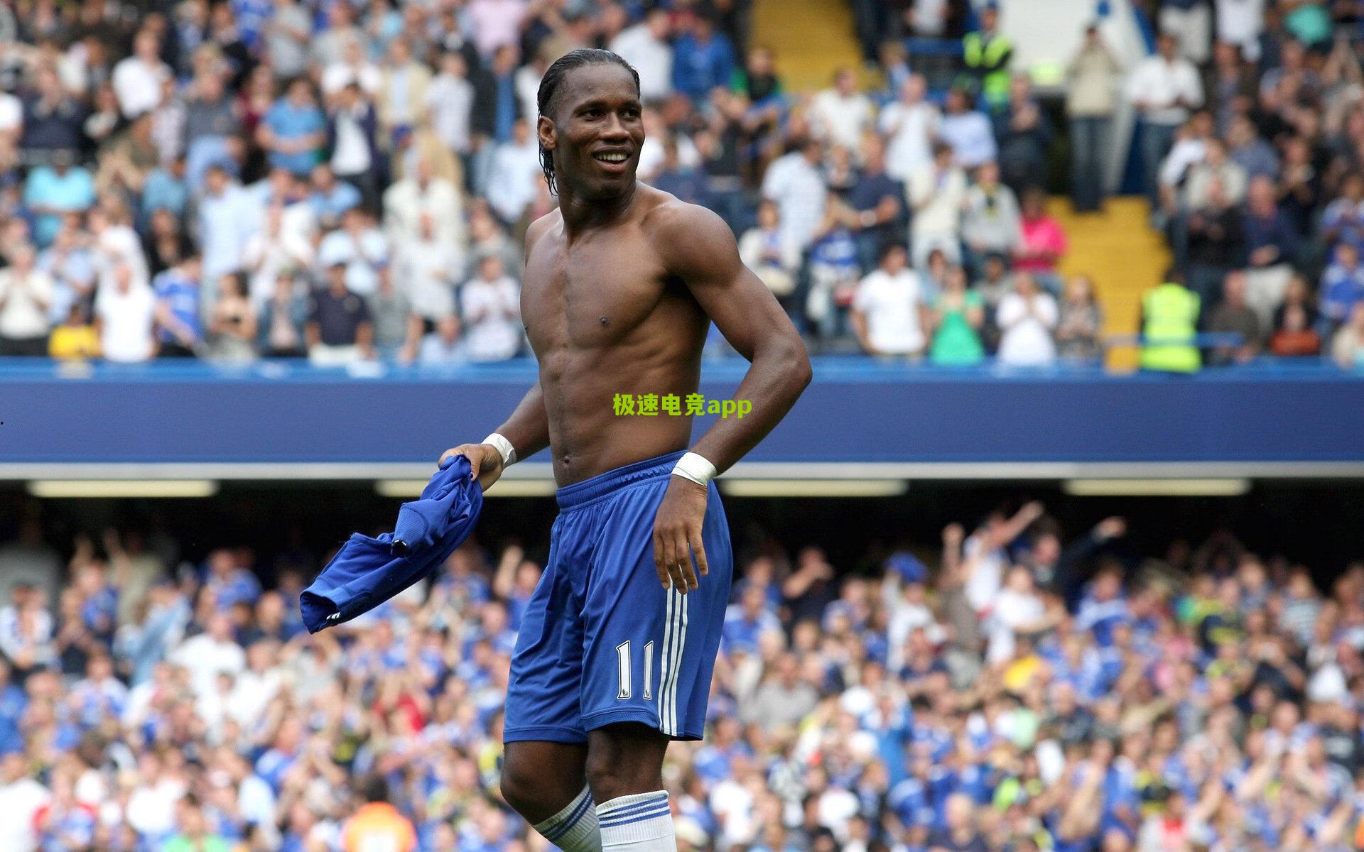 姆伯莫四场四球难救主，社媒摊手照再引热议